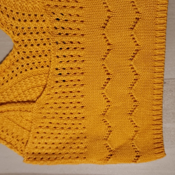 NWOT House of Harlow Revolve Crochet Crop  Top Size Small - Picture 3 of 6